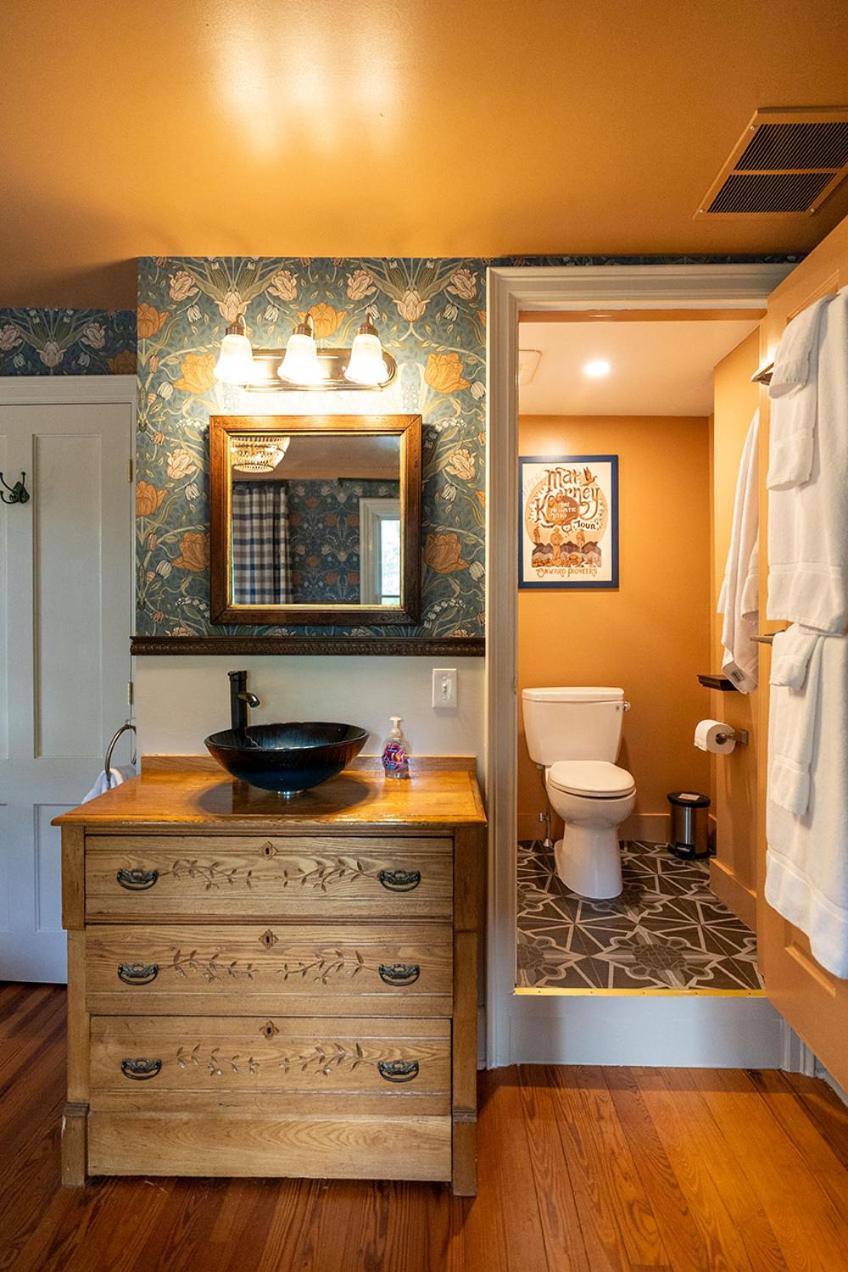 Bed and Breakfast Wilder House Berkshires Sheffield Екстер'єр фото